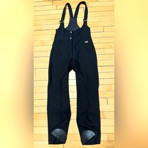 SOLD! SOLD! Vintage 70s Women White Stag Snow Bib W/ Stirrups Ski Bib W/ Pant 10